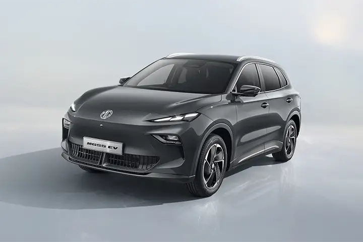 Featured image of the MG ZS EV Long Range Trophy trim, highlighting spacious interior, 62.1 kWh battery capacity, and single motor delivering 130 kW performance.