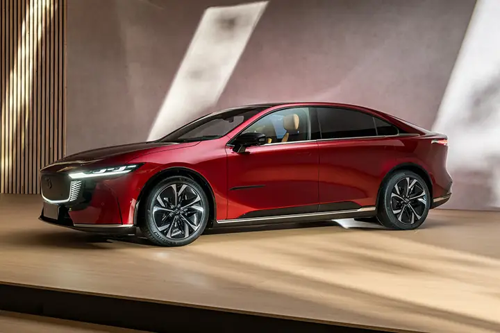 Front view of Mazda 6e (EZ-6) electric sedan with Kodo design, LED signature, aerodynamic fascia, 68.8 kWh battery, 600 km CLTC range.